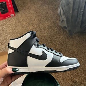 Brand New Panda Dunks size 10 women’s men’s 8.5